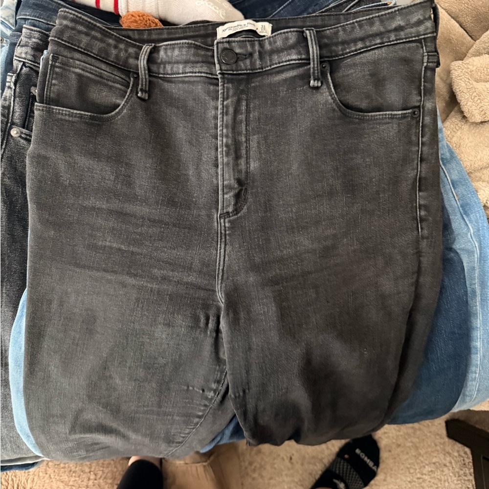 Abercrombie & Fitch Dark Gray Skinny Jeans